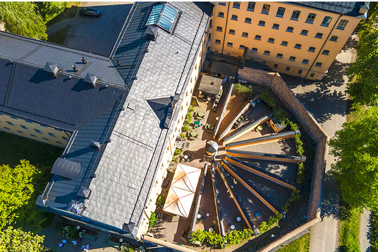 Flygbild över Långholmen hotell i Stockholm